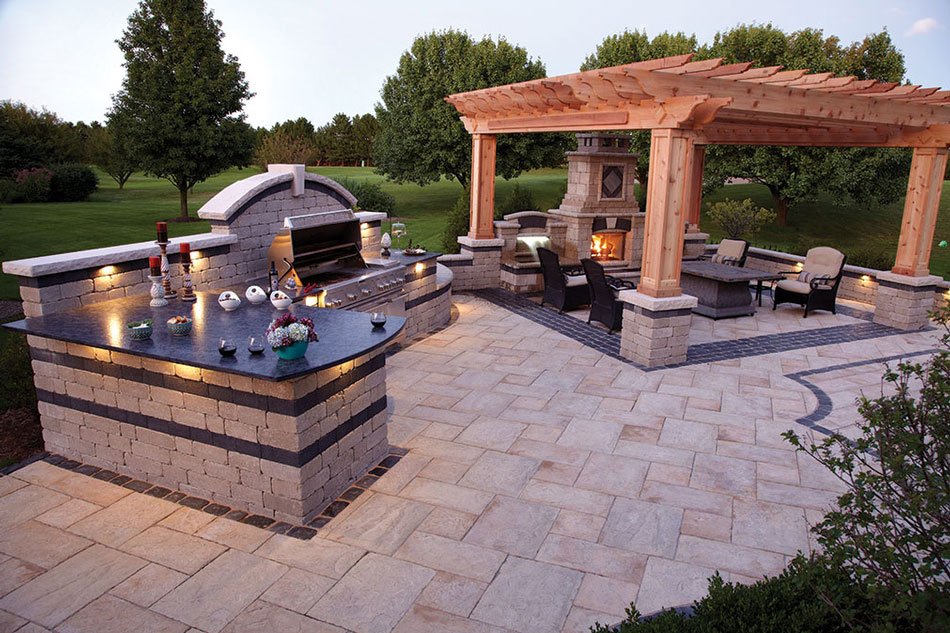 Outdoor Fireplace Designs And Displays, Outdoor Patio With Fireplace And Hot Tub